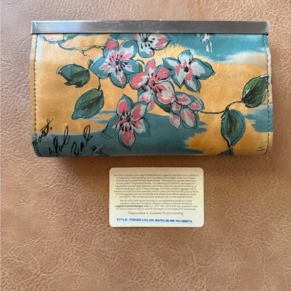 NWT PATRICIA NASH beautiful girl print Leather Wallet - Picture 5 of 5